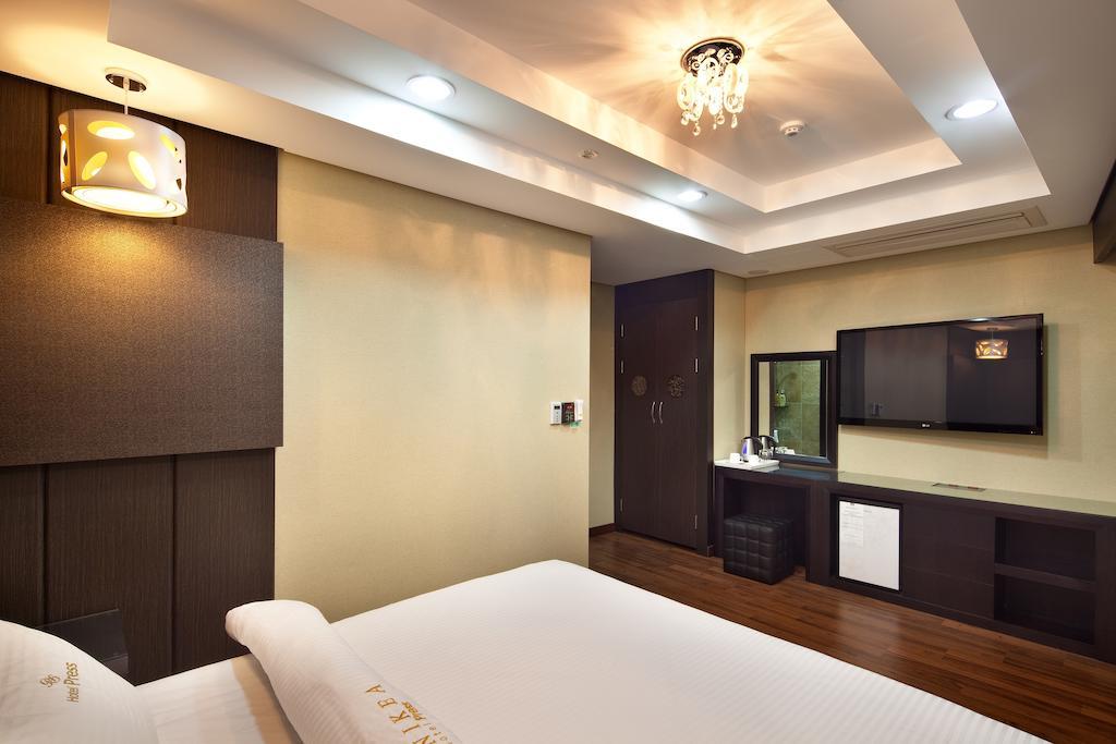 בוסאן Press Hotel חדר תמונה